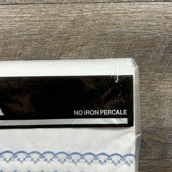 Vintage JP Stevens Utica Percale King Flat Sheet LITCHFIELD SAMPLER Cross Stitch - Picture 4 of 8